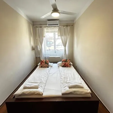 Apartman Silent Main Market Square With Ac Krakkó