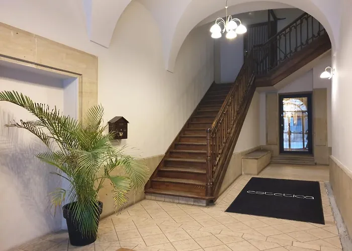 Appartement Silent Main Market Square With Ac